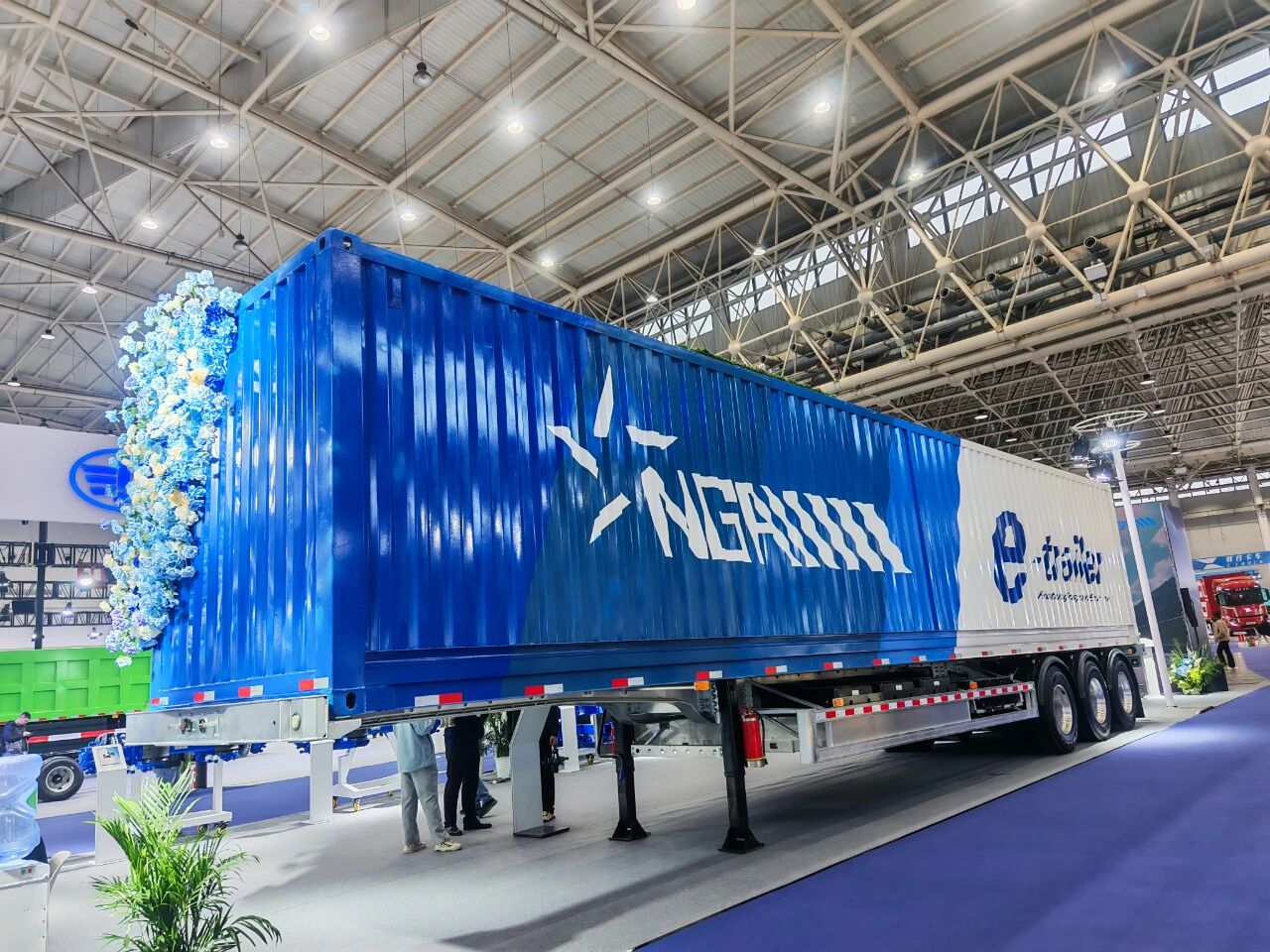 NGA 智能電動(dòng)半掛車(chē)成為 2025 中國(guó)國(guó)際商用車(chē)展會(huì)上的明星產(chǎn)品！